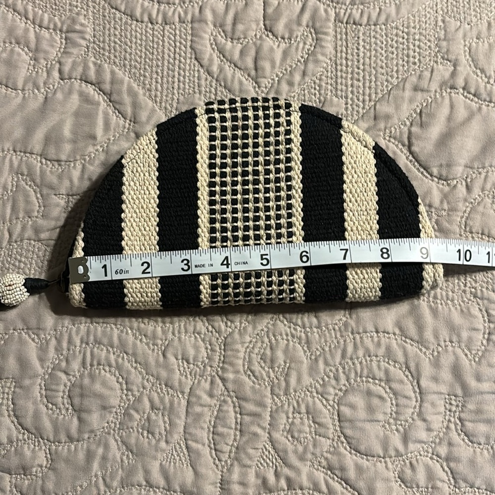Half moon clutch GUC - Picture 5 of 6